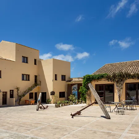 Hotel La Tonnara Di Bonagia 4*