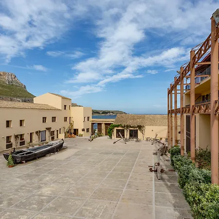 La Tonnara Di Bonagia Hotel 4*