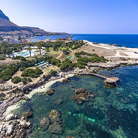 Hotel La Tonnara Di Bonagia 4*