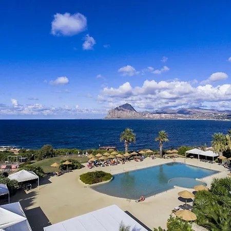 Hotel La Tonnara Di Bonagia 4*