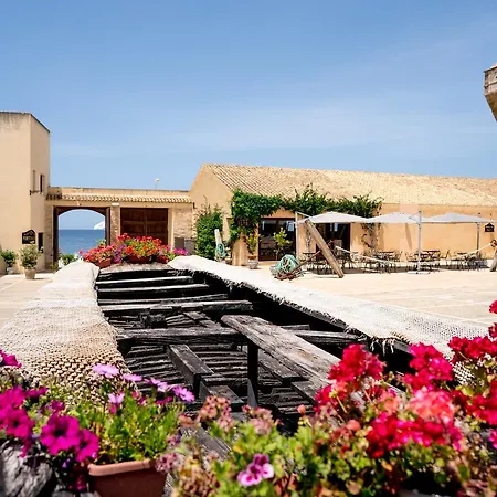 La Tonnara Di Bonagia Hotel 4*