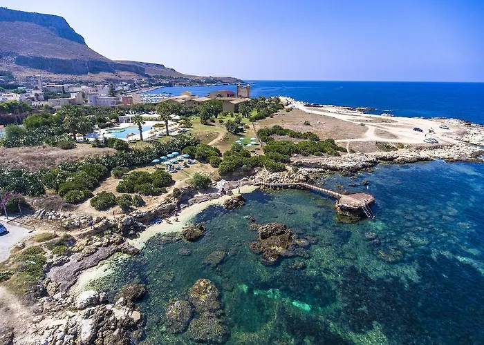 Hotel Phi La Tonnara Di Bonagia 4*