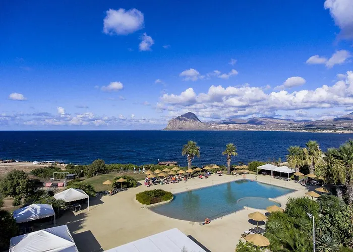 Hotel Phi La Tonnara Di Bonagia 4*